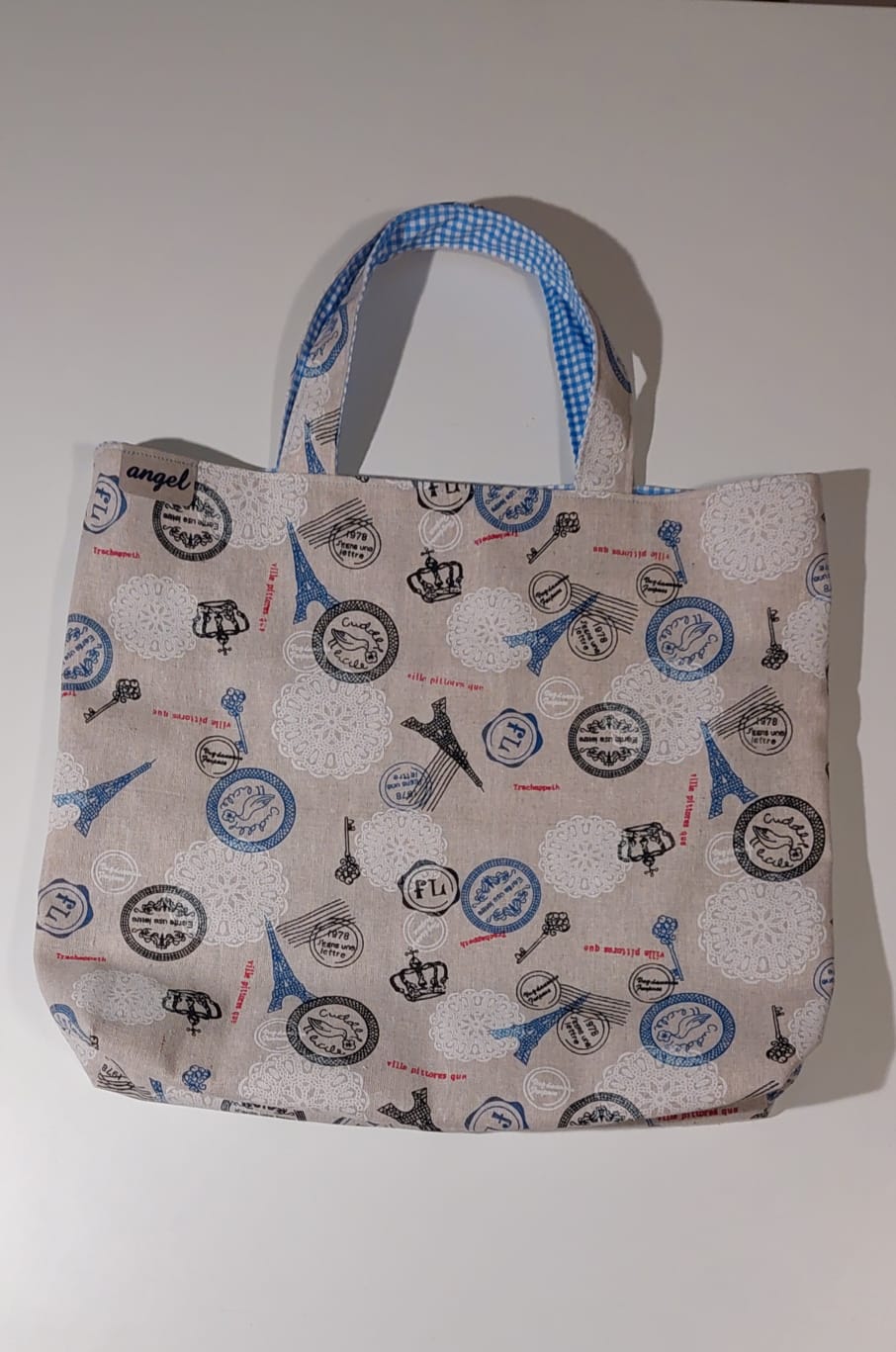 Beige Tasche mit Eiffelturmmuster